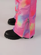 Luxury kids’ snowsuit with pastel watercolor print, waterproof and breathable, Sorona® eco insulation, Oeko-Tex certified, handcrafted in Europe for warmth down to −25°C.